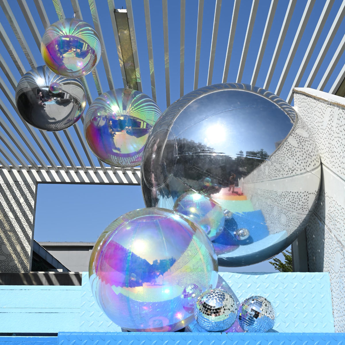Yescom Inflatable Mirror Balloon with Iridescent, Gold, Silver, Black Options