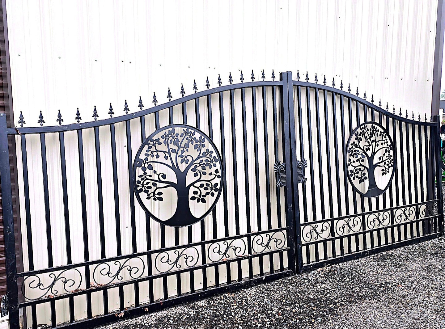 20x8 ft Steel Dual Swing Driveway Gate