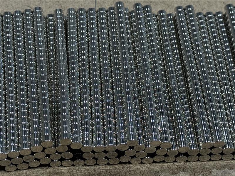 N52 Neodymium Disc Magnets – 6mm x 4mm, 50-Pack