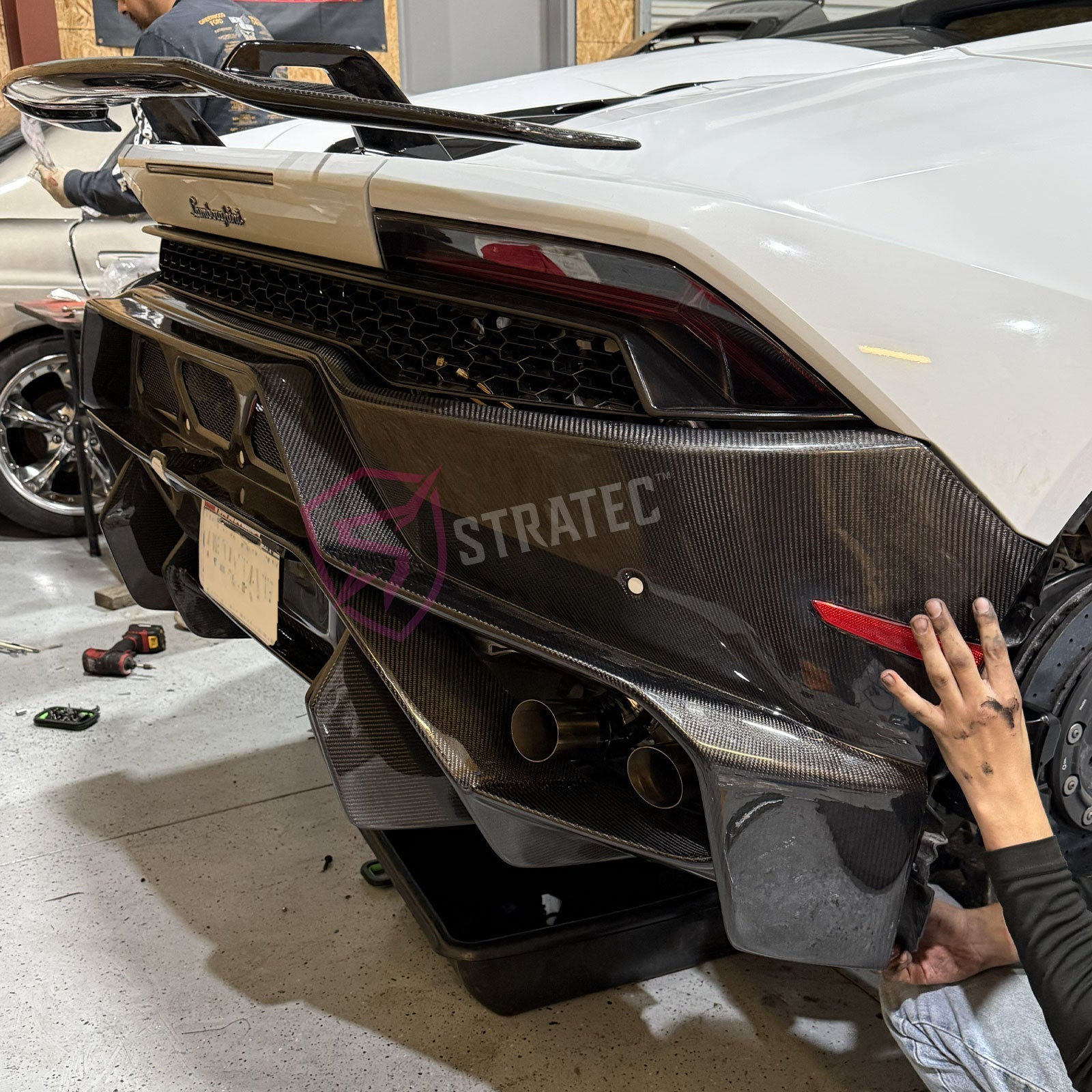 VRS Carbon Fiber Rear Bumper Diffuser for Lamborghini Huracan LP 610 4