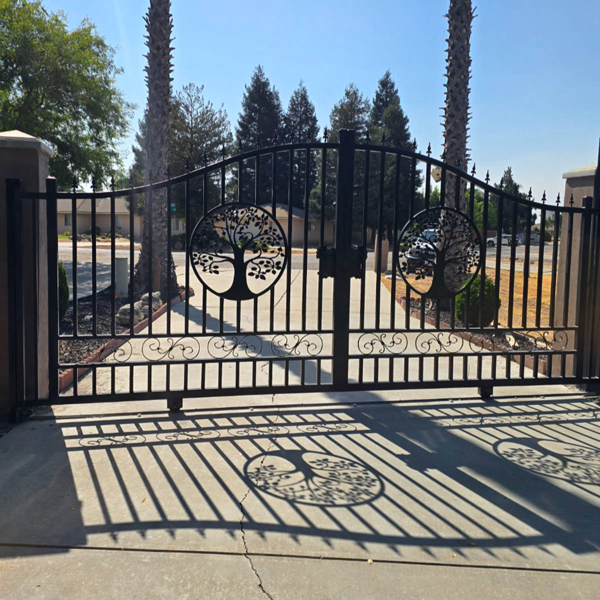16x8 ft Steel Dual Swing Driveway Gate with Tree Pattern