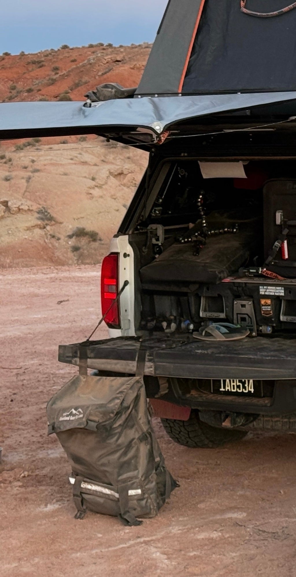 Tailgate Trash Bag Gladiator - Tacoma - Ram - Rivian -QuarterMaster