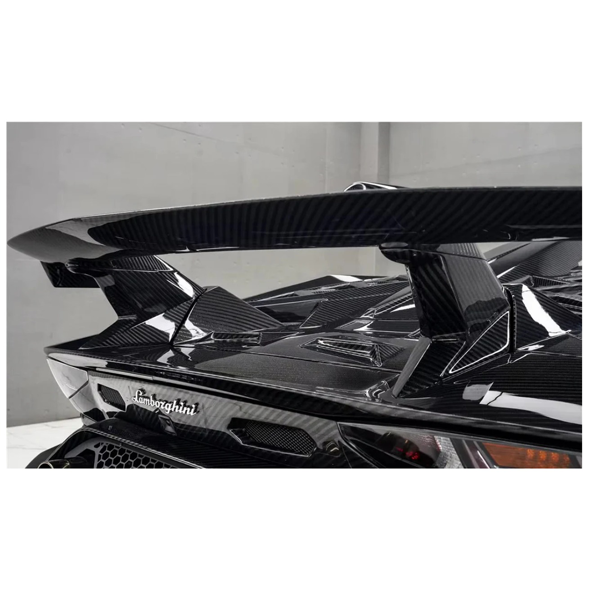 SVV Style Dry Carbon Fiber Rear Wing with Engine Hood for Lamborghini Aventador LP700 LP740 LP750 Coupe