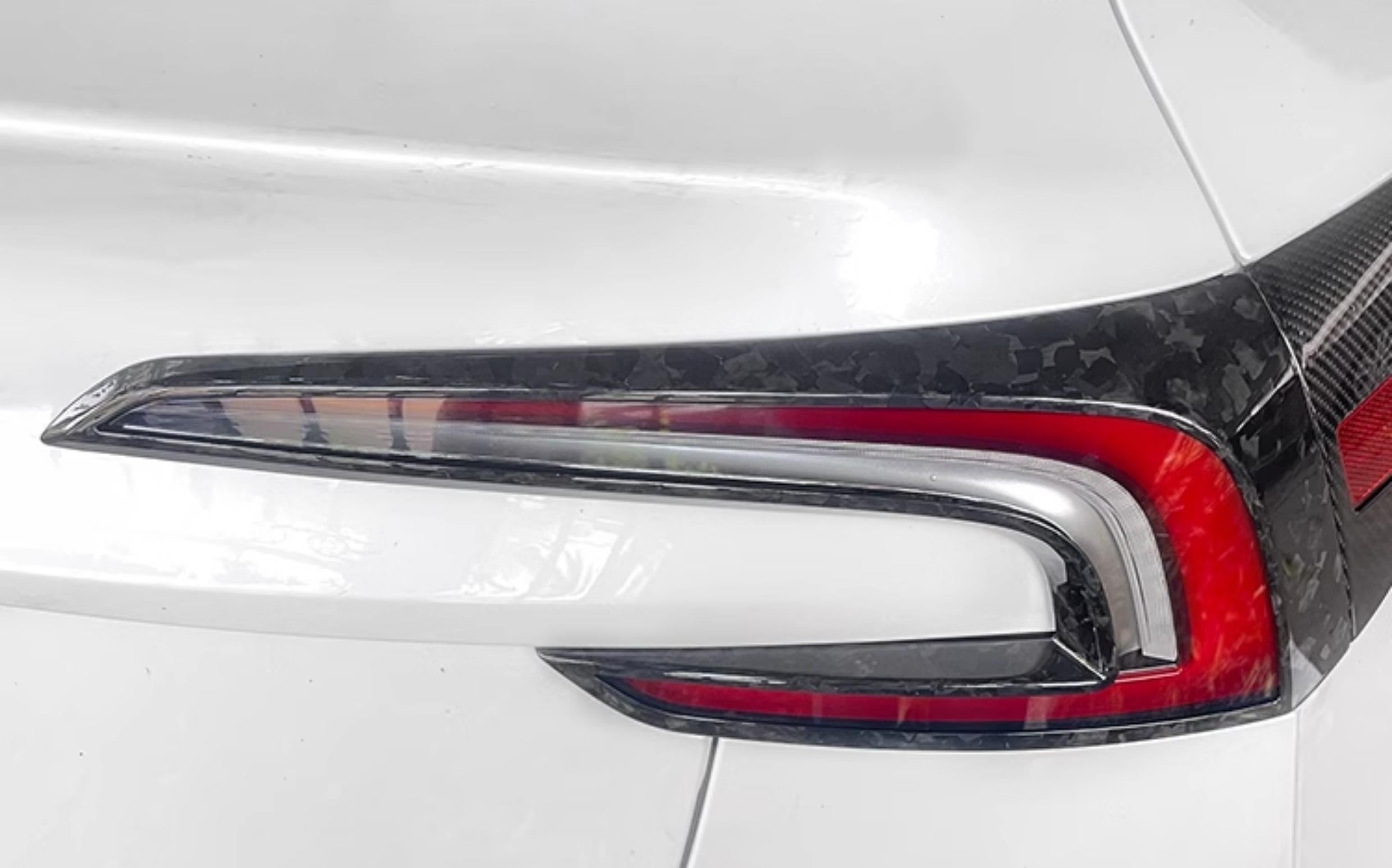 Dry Carbon Fiber Tail Light Cover for Model 3 Highland (2 pcs)