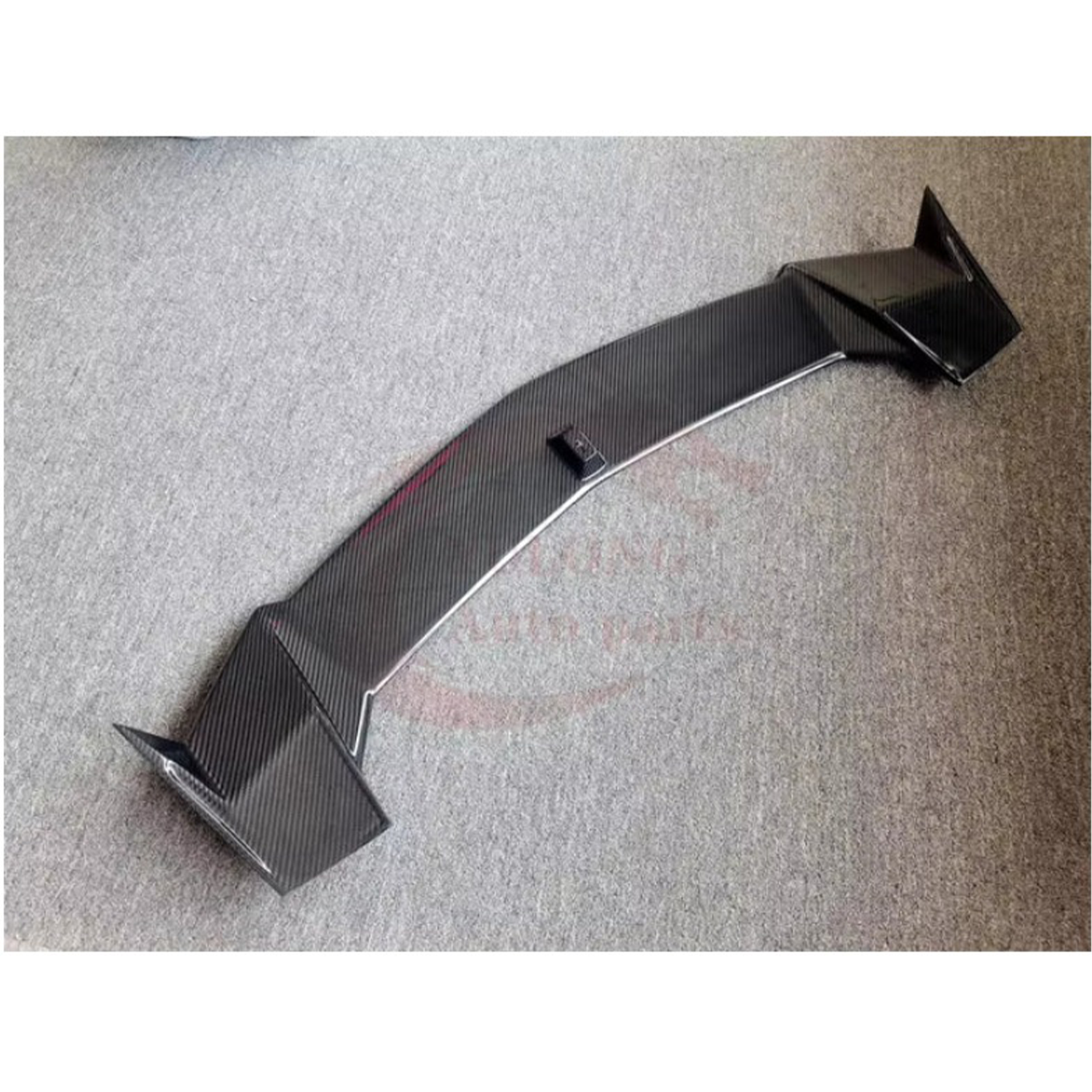 Dry Carbon Fiber Rear Roof Spoiler for Lamborghini Urus