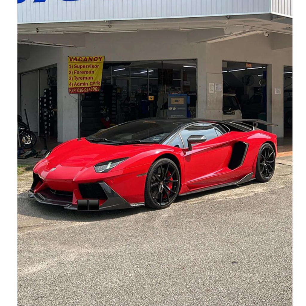 V Style Dry Carbon Fiber Front Splitter for Lamborghini Aventador LP700