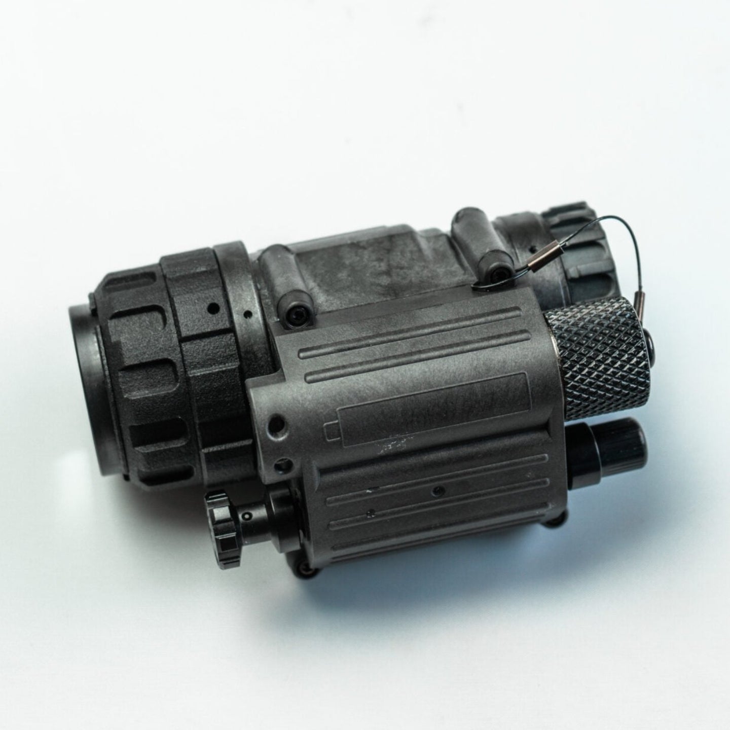 AN/PVS-14 Night Vision - Gen 3 White Phosphor 3000 FOM & Manual Gain - 50+ Hour Runtime