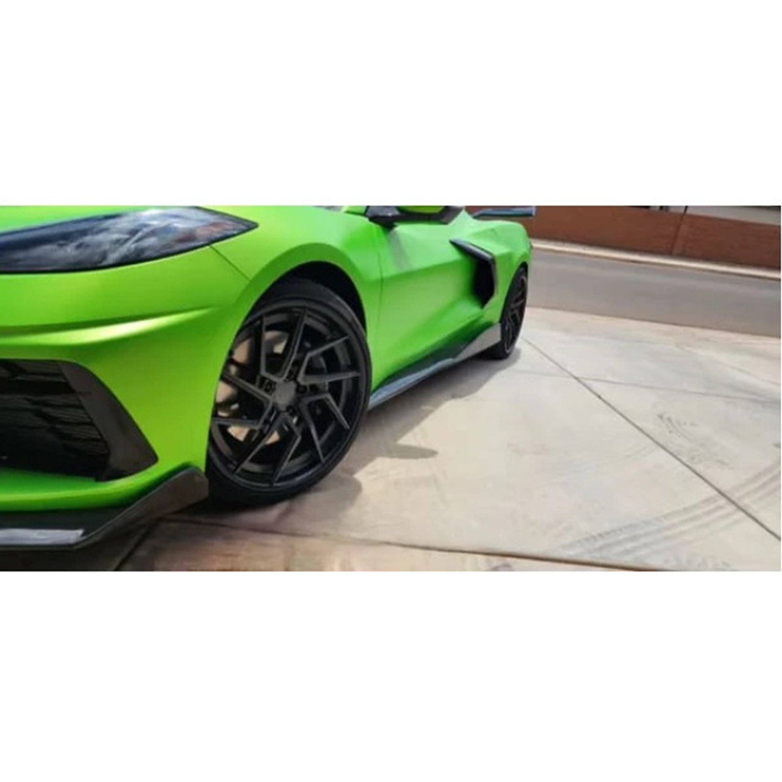 Carbon Fiber Side Skirts for Chevrolet Corvette C8