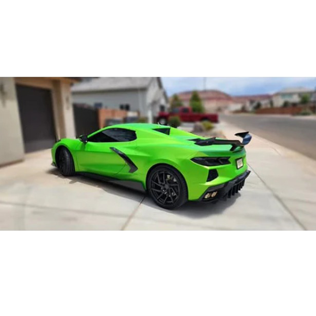 Carbon Fiber Side Skirts for Chevrolet Corvette C8